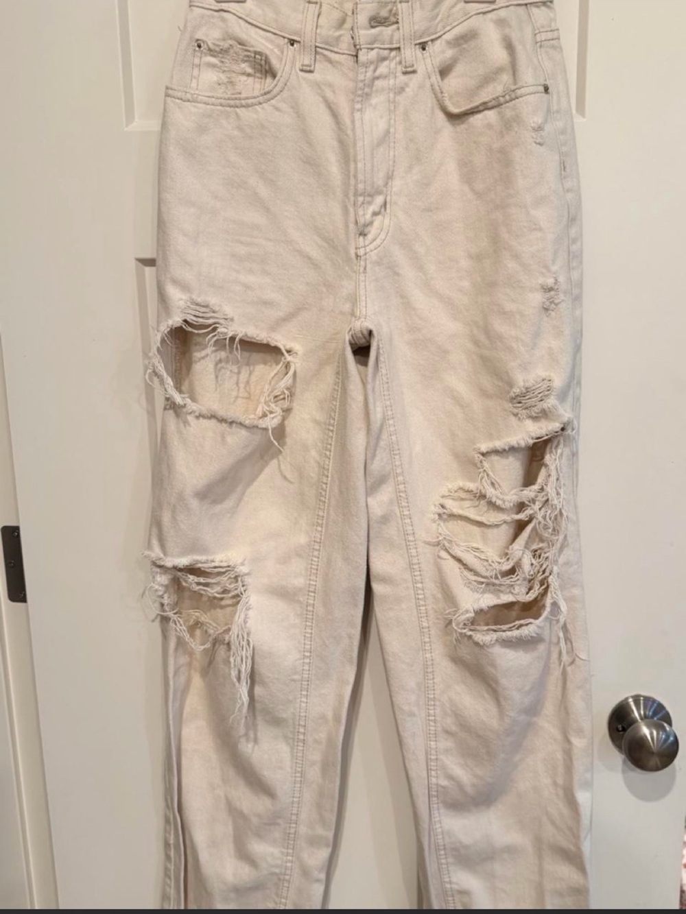 Urban Outfitters BDG cream distressed ripped high rise jeans size 25